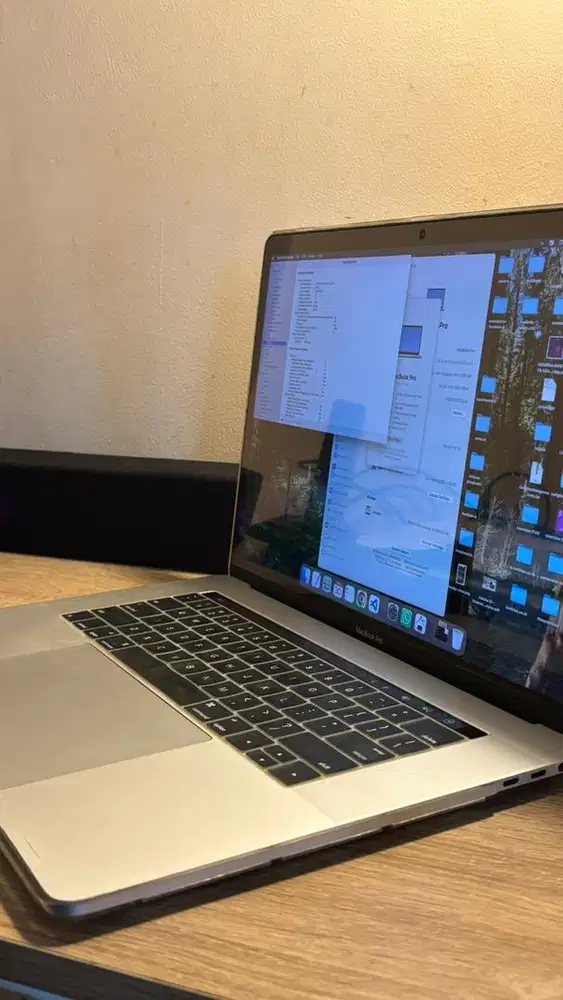 MacBook Pro Touchbar 15 2018 Core i7 / 16GB