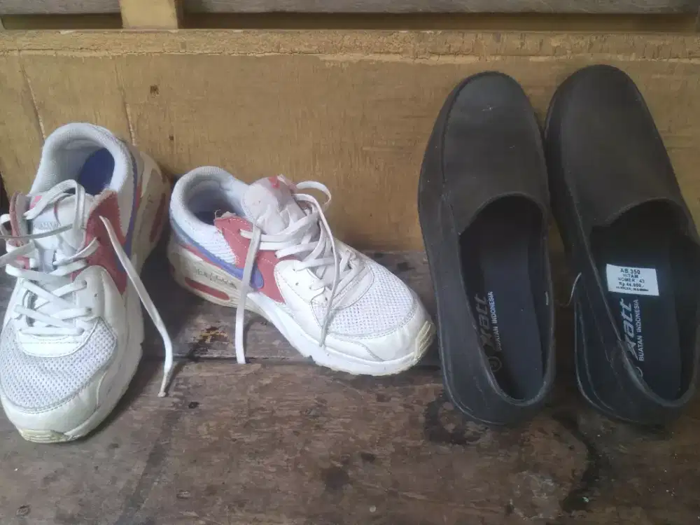 Sepatu Nike , Converse
