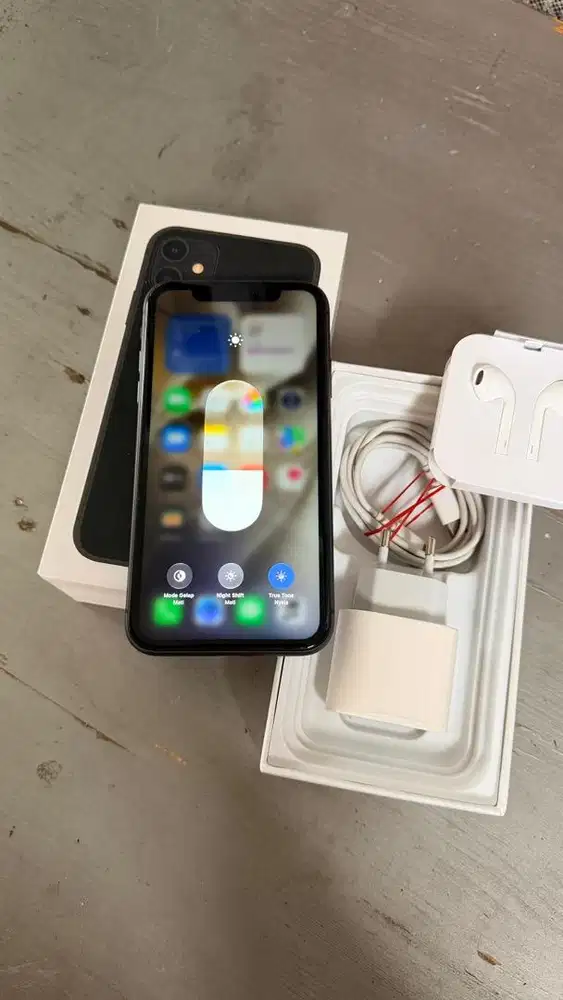Iphone 11 Black 128GB terdaftar Lengkap