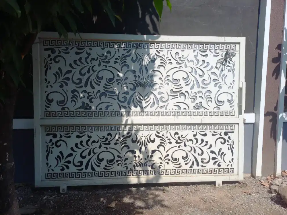 SATU PASANG ( 2 PCS PINTU PAGAR LASER CUT MINIMALIS)