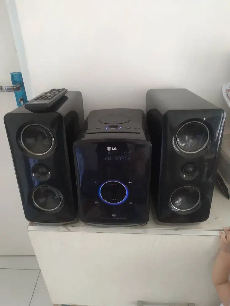 Micro HiFi System LG
