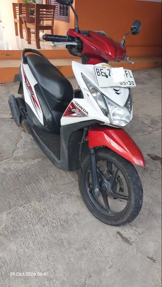 Jual second Motor Honda Beat 2015