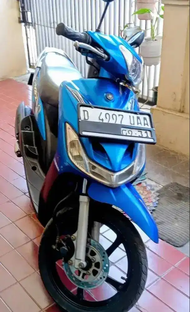 Yamaha Mio Smile Carbu 2011 Biru Ori mulus mantap siap pakai