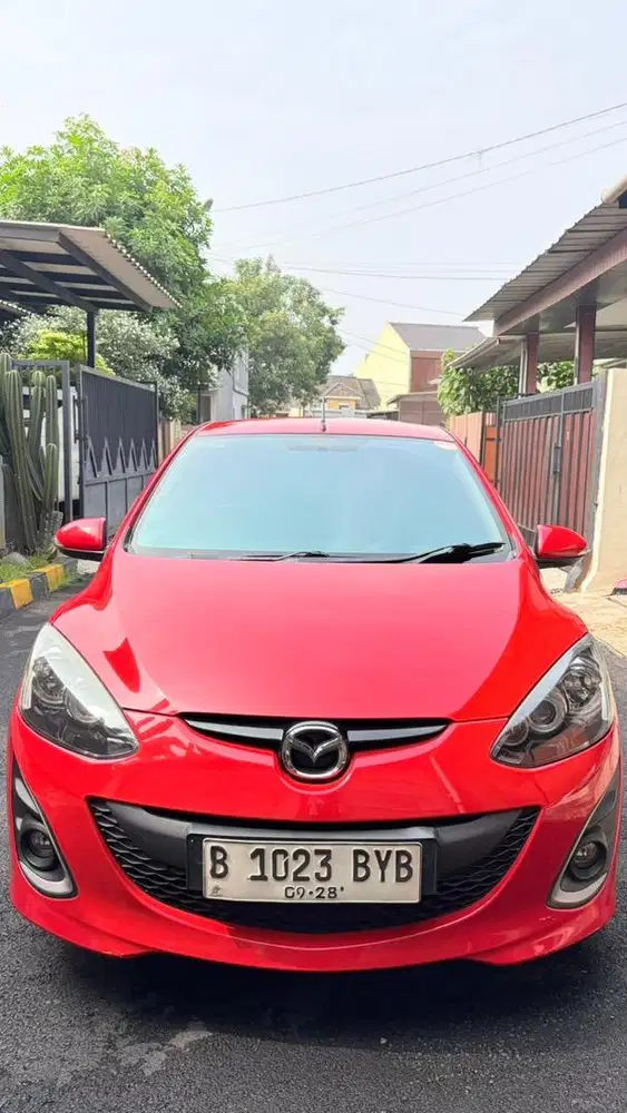 [JUAL] Mobil Mazda 2 R HB 2013 Merah