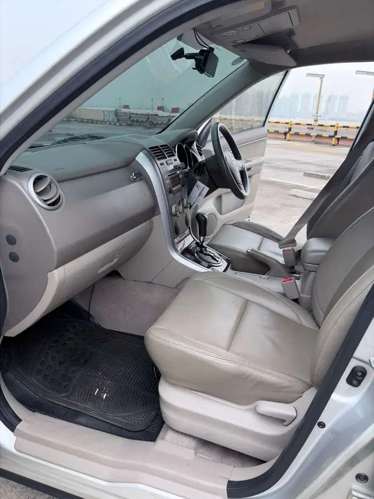 Suzuki grand vitara 2.4 matik
