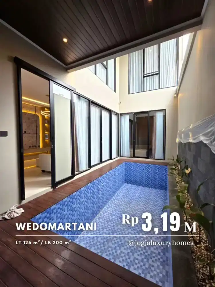 Dijual Rumah di  Perumahan dengan Kolam Renang dekat Jalan Raya Tajem