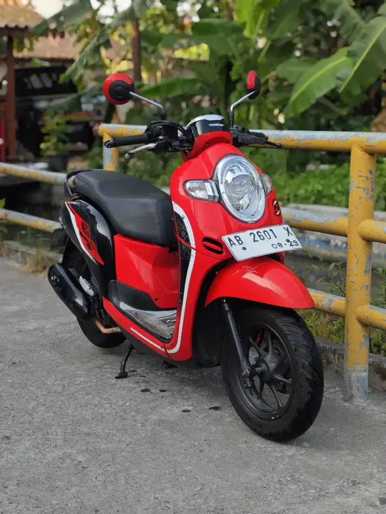 Scoopy 2019 ISS