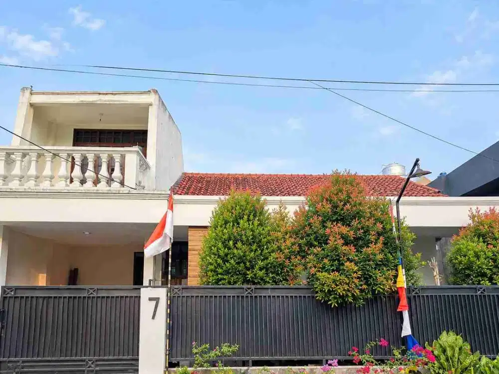 DIJUAL – Rumah SHM 2 Lantai, 4 KT, LT 165 m² Dekat Tol Juanda
