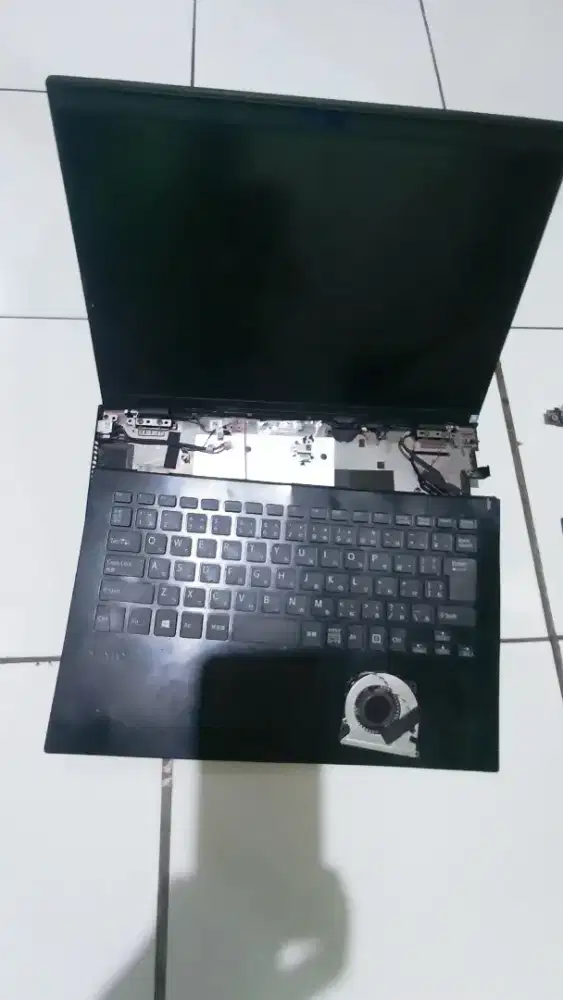 LAPTOP SONY VAIO CORE I5 GEN 10 RAM 8 GB