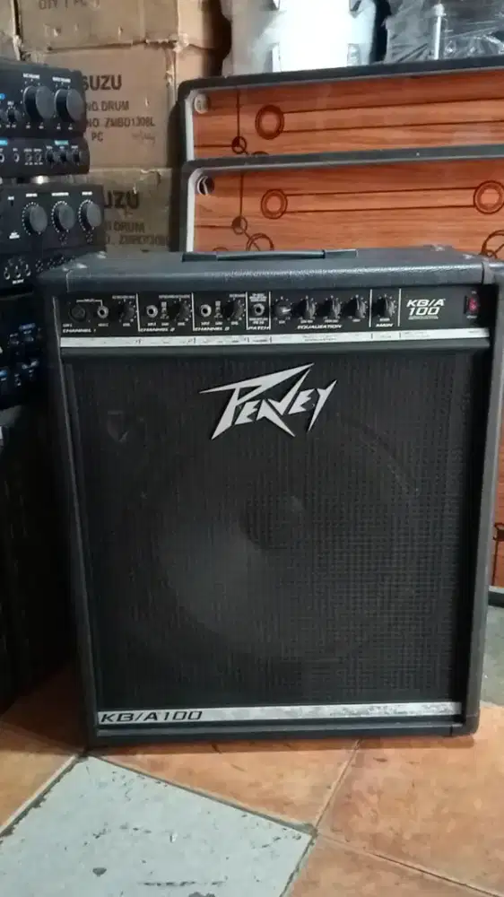 Ampli keyboard peavey kb100