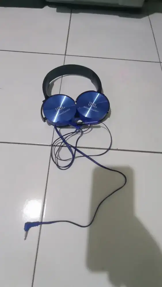 headset normal lokasi limo