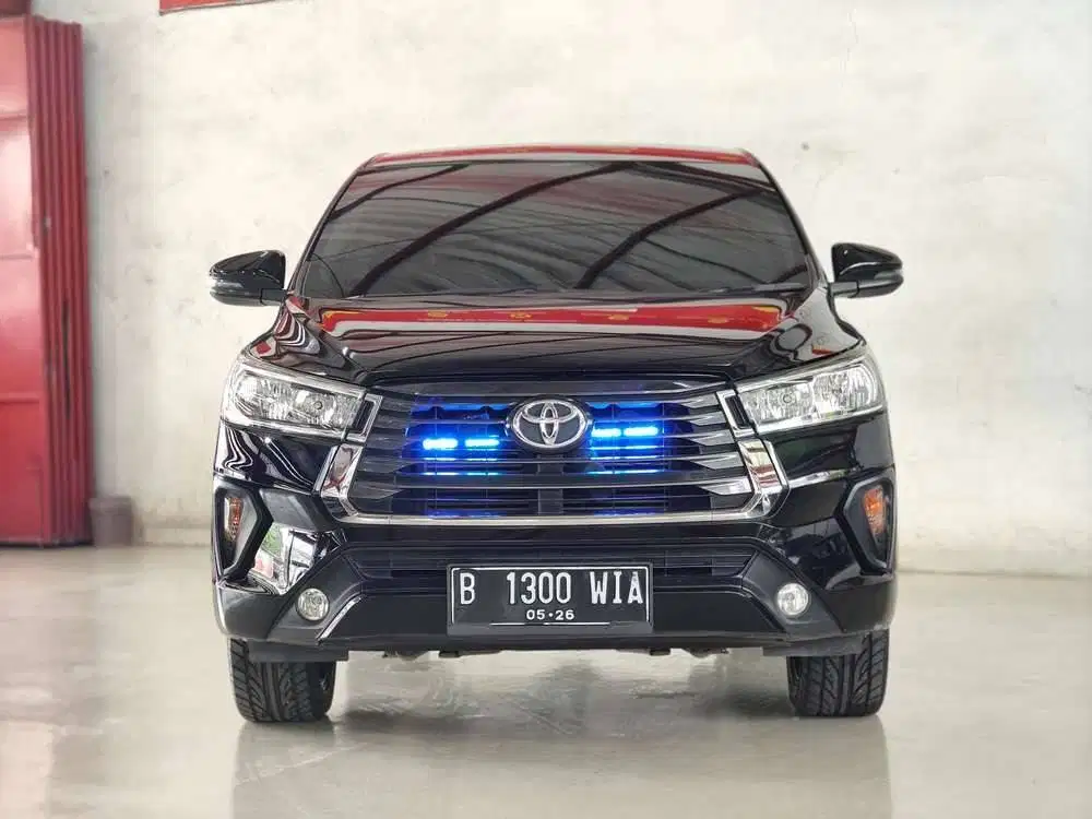 toyota kijang innova (2021)