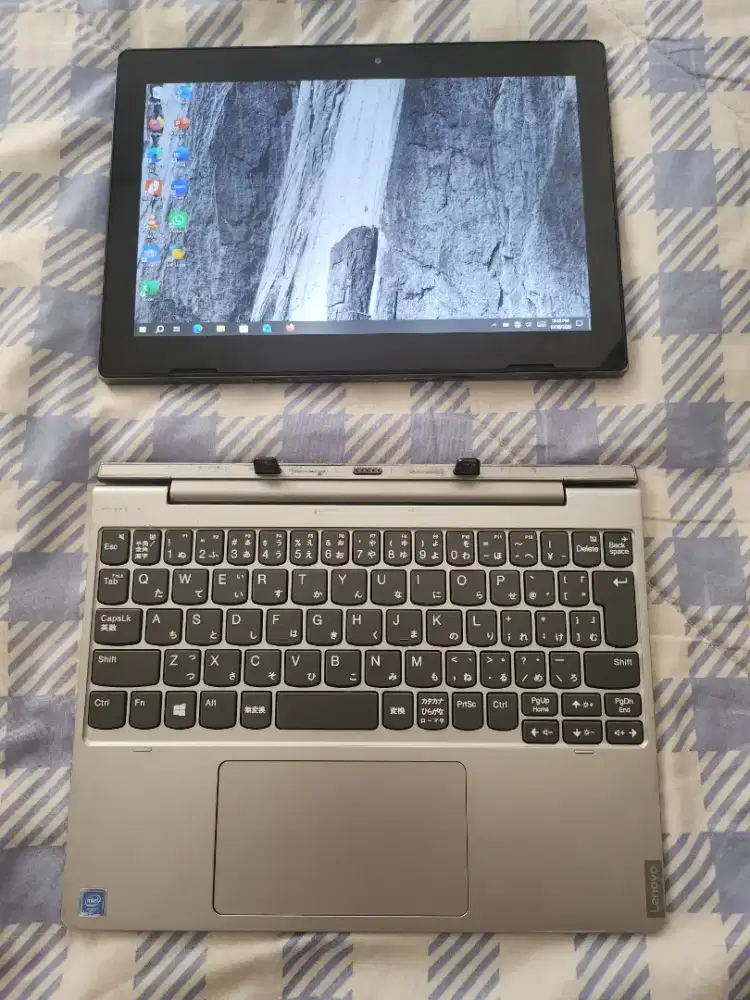 Laptop 2in1 lenovo idepad D33O Touchcren