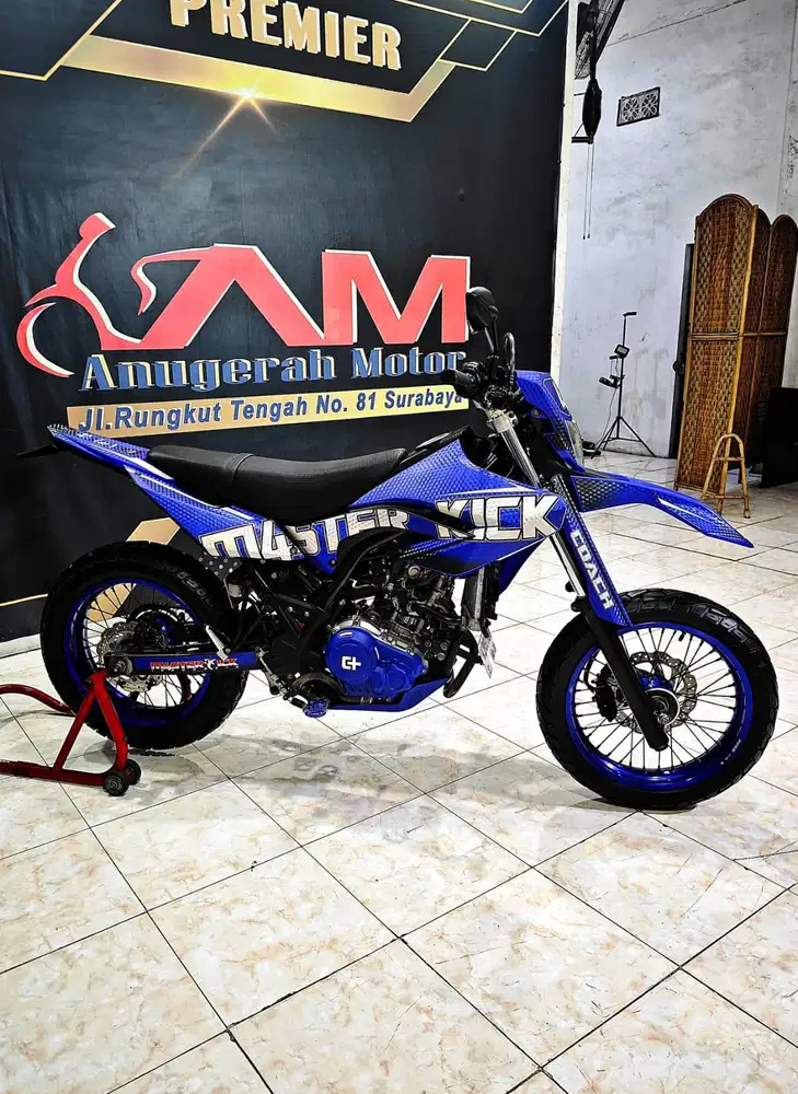 Yamaha WR 155cc super moto blue glossy th 2021. Anugerah motor rungkut
