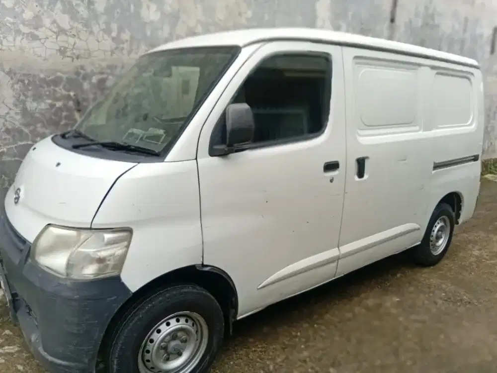 DI SEWAKAN SATU UNIT BLIND VAN AC SEWA BULANAN ATAU TAHUNAN