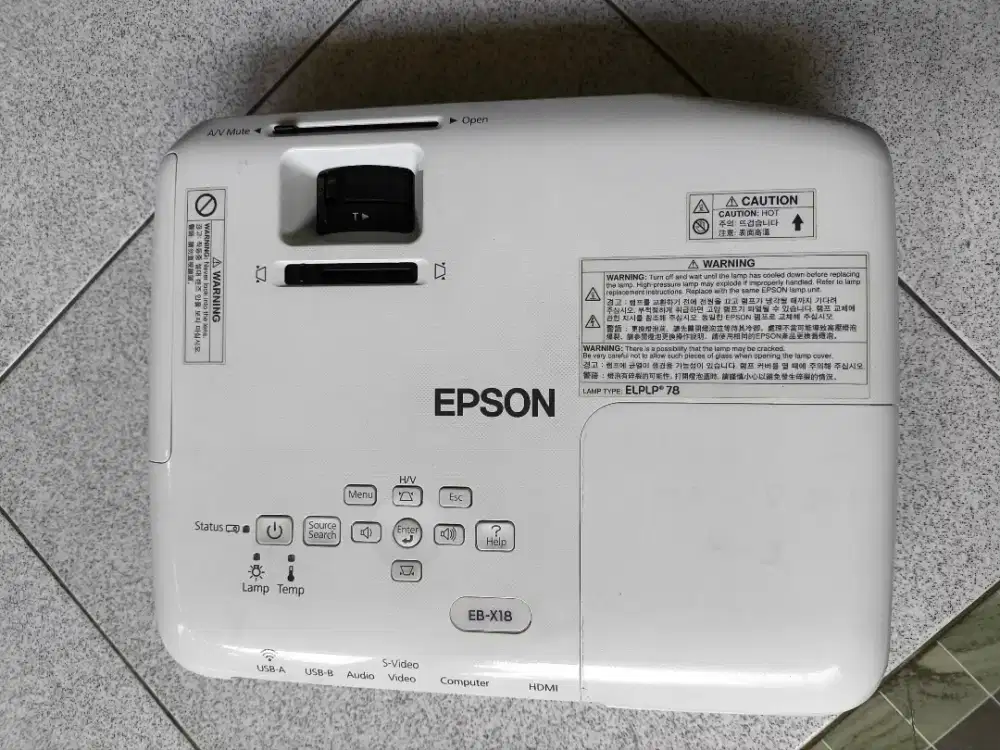 Proyektor Epson EB-X18