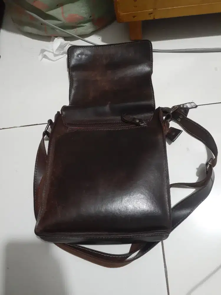 Tas kulit asli slempang