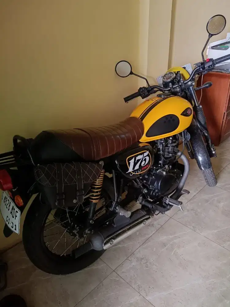 Kawasaki W175 cafe