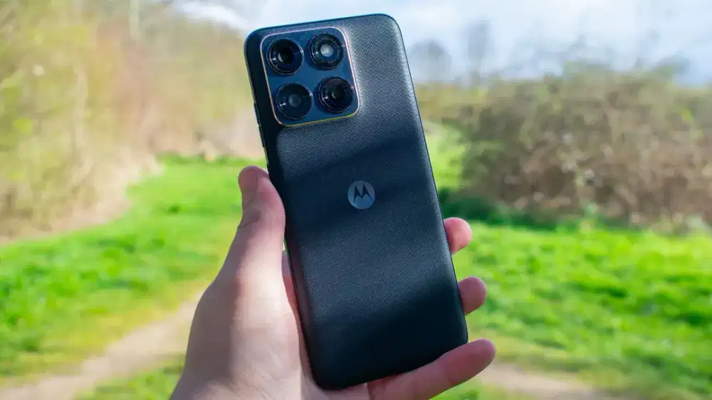 MOTOROLA EDGE 70 FUSION 5G PANTONE SILHOUETTE
