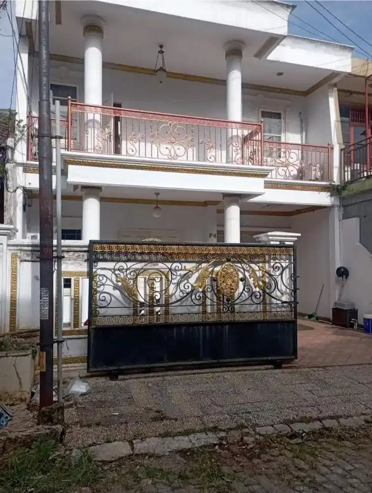 Disewakan Rumah 2 lantai