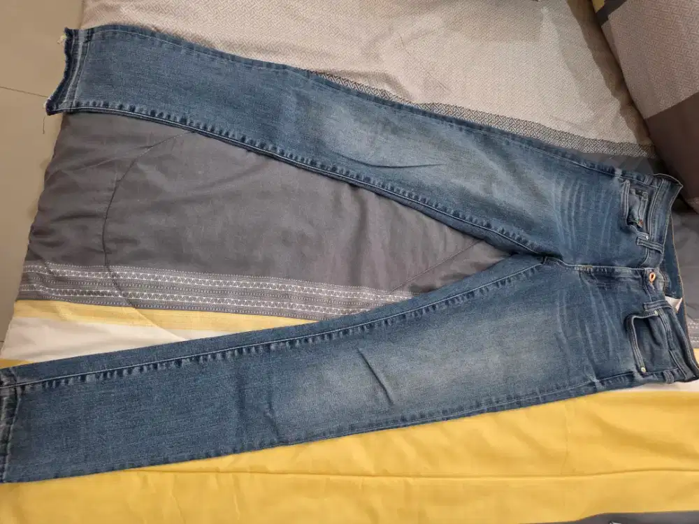 Baju bermerk masih bagus