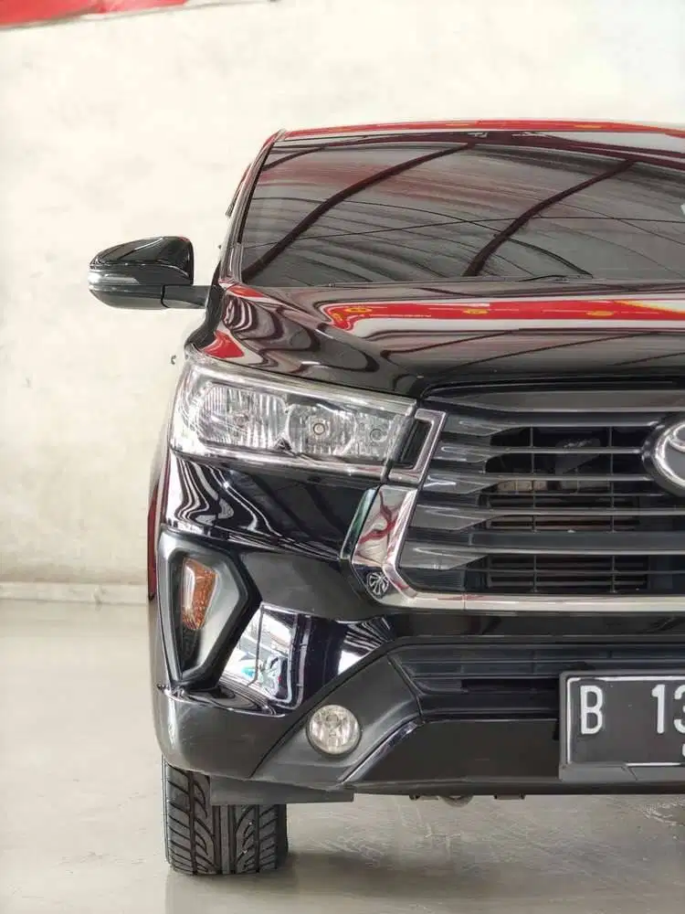 toyota kijang innova (2021)