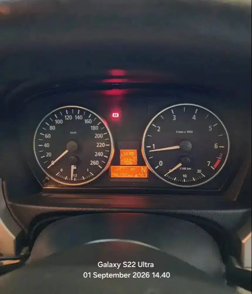 bmw 320i (2006)