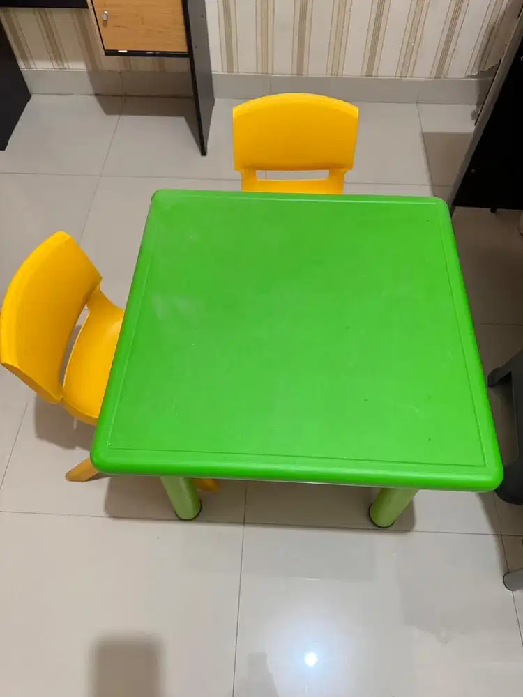 Meja kursi anak by informa di jual murah