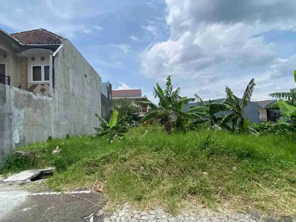 Tanah Luas 300 Area Jl Semanggi Soekarno Hatta Dekat UB Polinema