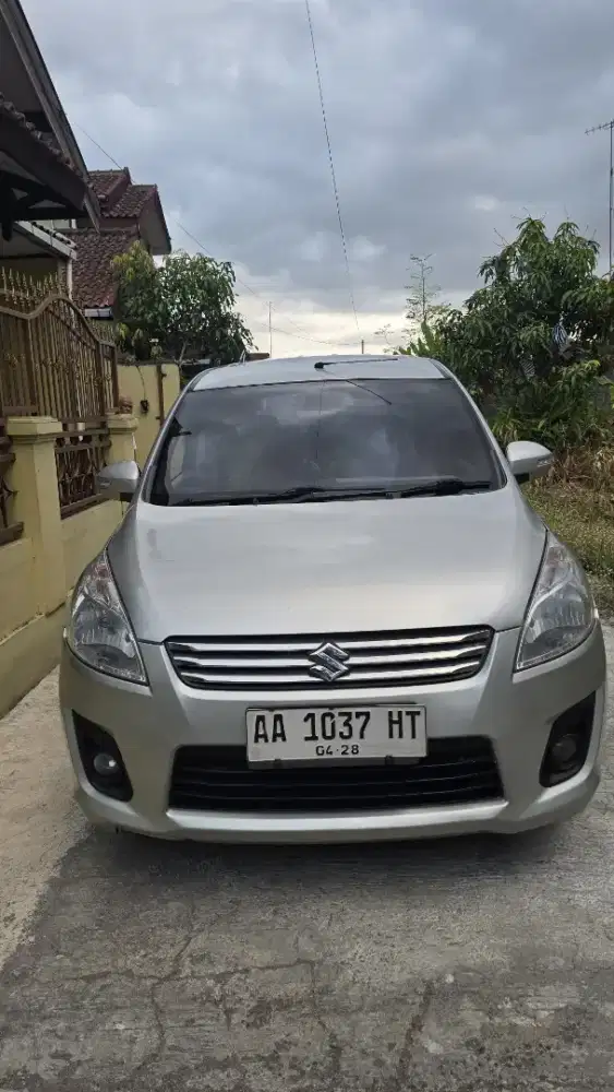 SUZUKI  ERTIGA  GL MT 2013 SILVER
