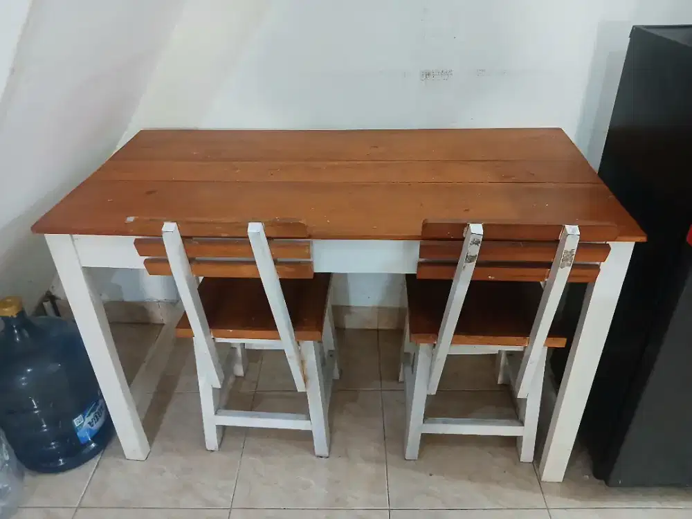 Set Meja Makan Minimalis Kayu (1 Meja + 4 Kursi) - Jogja