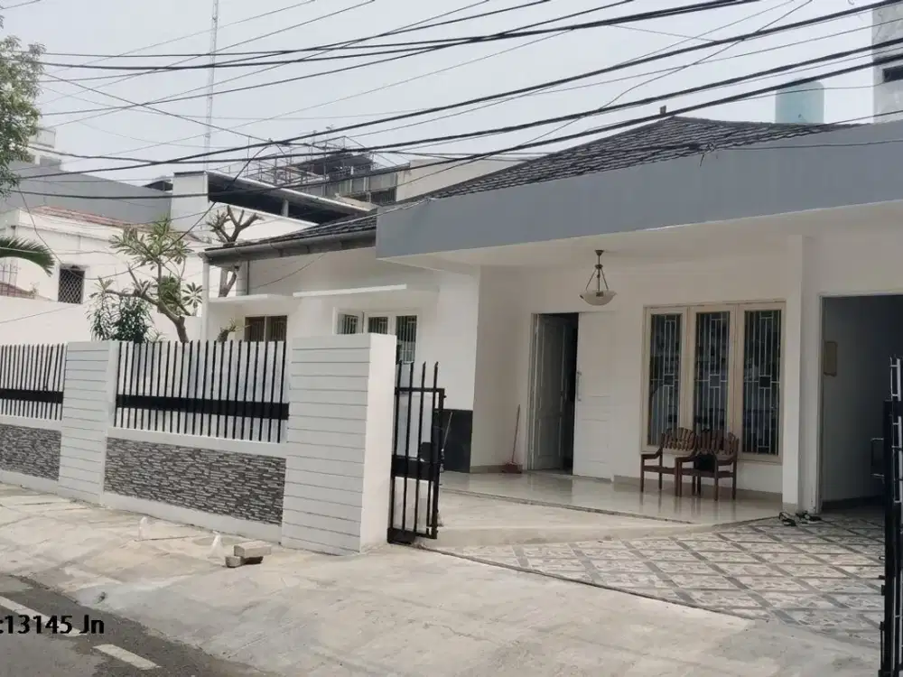Disewa Rumah Cempaka Putih, Luas 300 Meter, Kode :13145 Jn