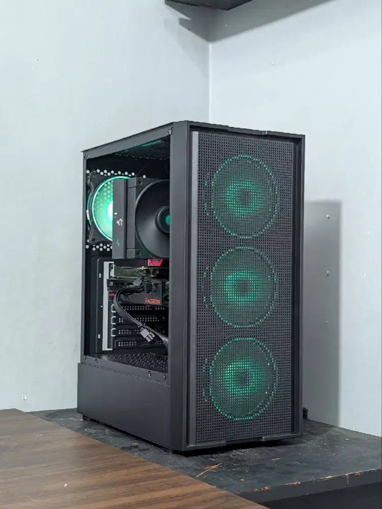 PC Gaming Intel Core i7 9700F + RX 6500 XT 16/512