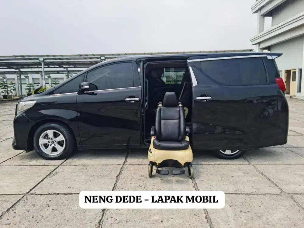 Toyota Alphard 2 t Wellcab AT 2017