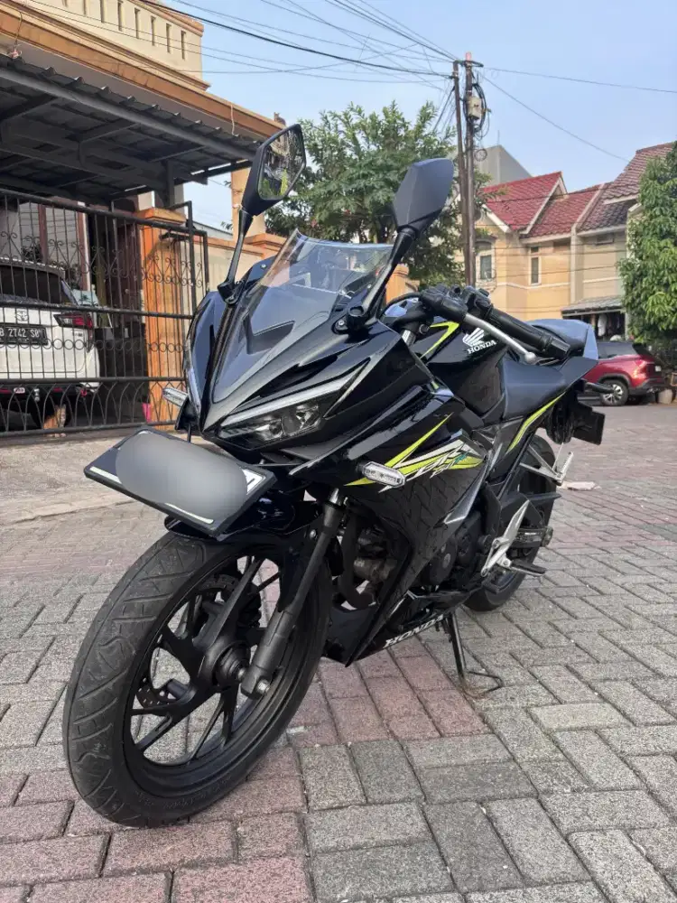 Honda CBR 150 2016 LOW KM PAJAK PANJANG