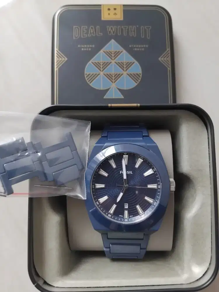 Preloved  FOSSIL EVERETT CE5029 – NAVY BLUE CERAMIC WATCH