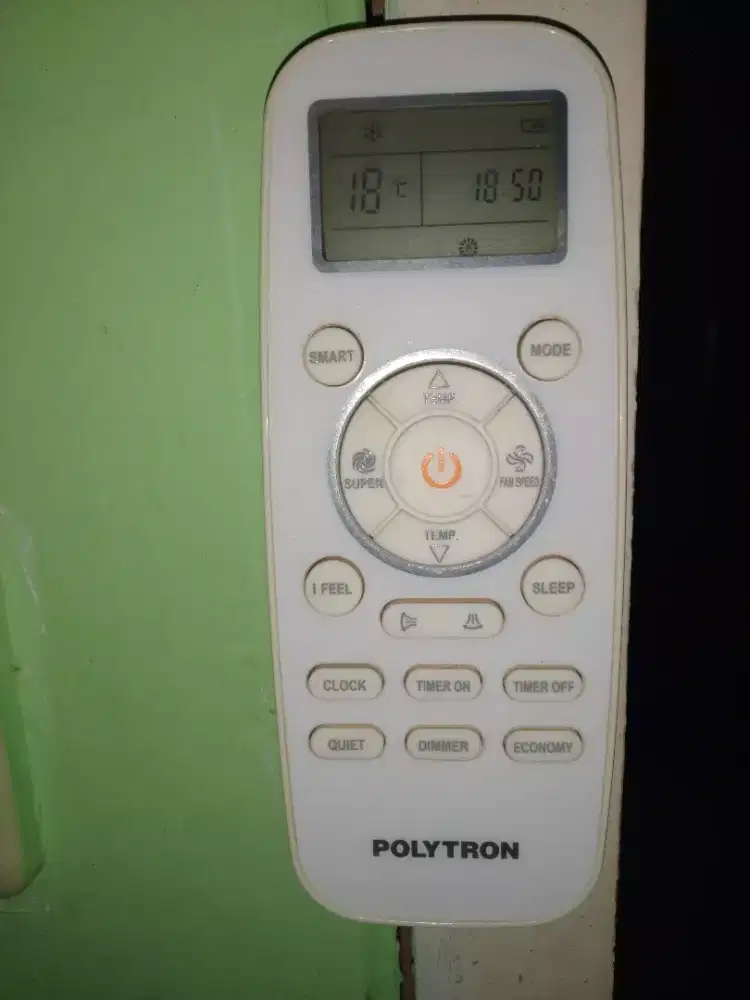 AC bekas merek Polytron 1/2 PK low watt