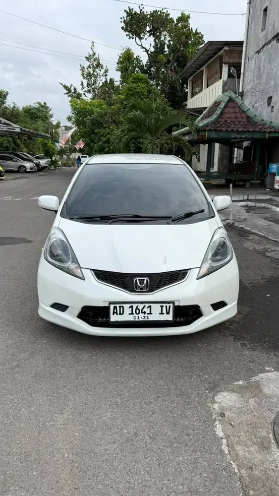 HONDA JAZZ RS MATIC 2010 LOW KM ISTIMEWA