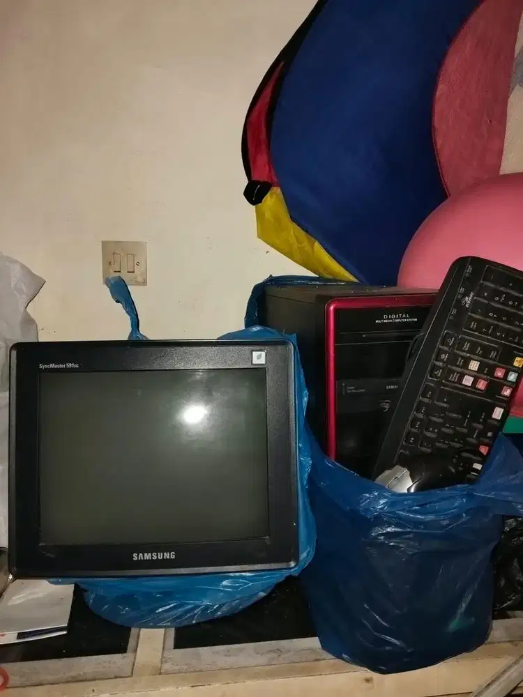 Komputer/ Pc samsung dan CPU