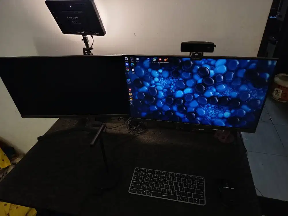 Komputer Ryzen 5 3400g ram 4gb x 2 Ssd 240gb HDD 500gb