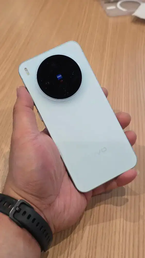 Vivo x300 256 gb fullset like a new