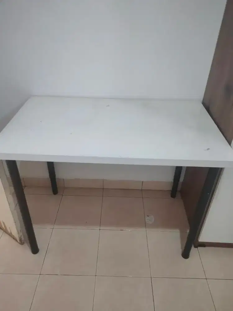 Meja Belajar Anak, kondisi bagus, Jual Cepat