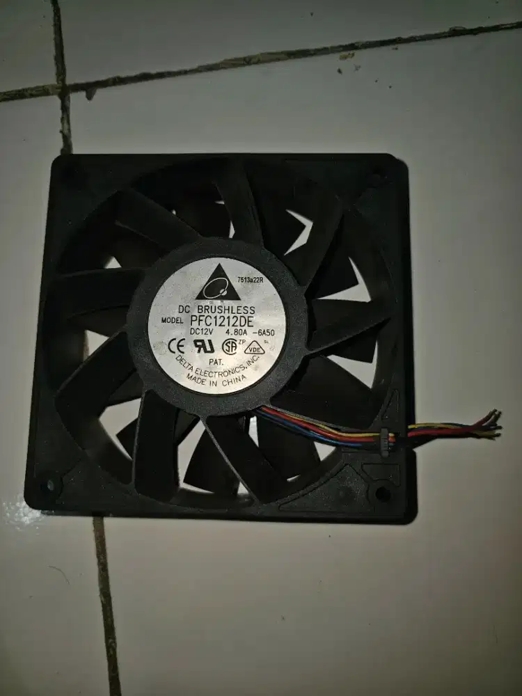 Jual kipas cooling fan high speed merk Brushles merk delta 12V 4\.80A.