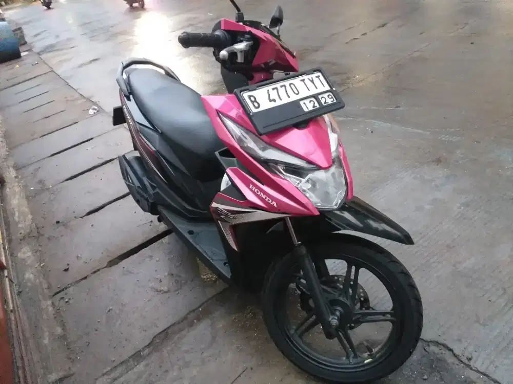 Di jual motor Honda Beat