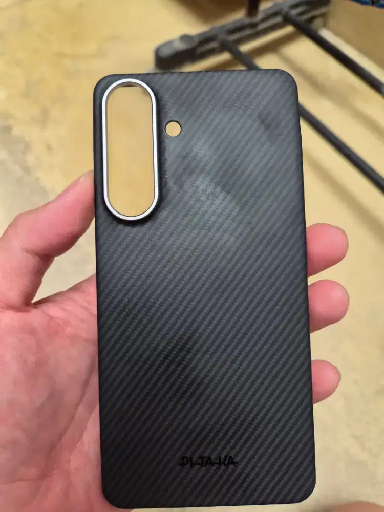 Pitaka Edge black samsung s26 plus
