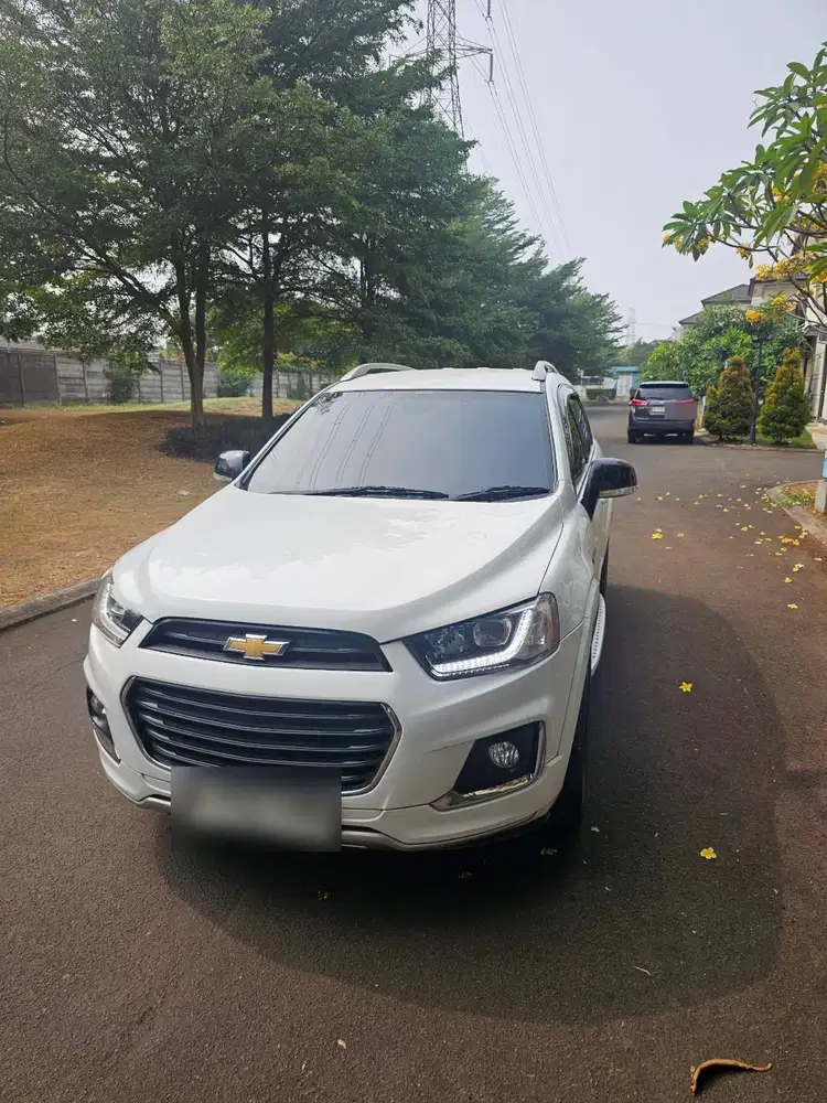 Chevrolet Captiva LTZ 2.0 Diesel AT [2017] – Putih, Terawat, 7 Seater
