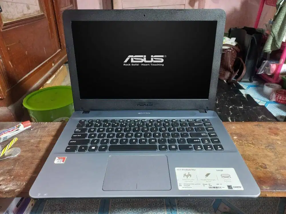ASUS X441B AMD A9 (i5) RAM 4 GB SSD+HDD MULUS
