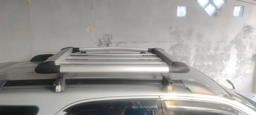 Di jual paket rak bagasi + krosbar jepit rush Terios pajero.