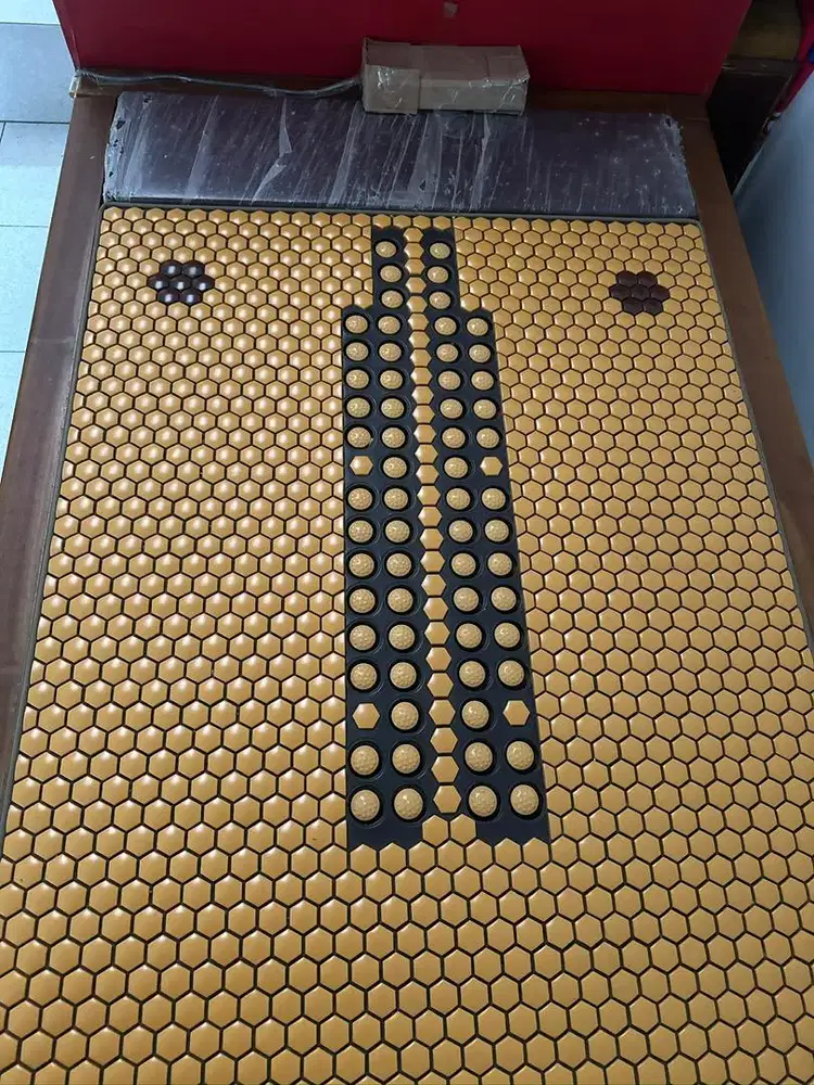 3H Wellness Solution Acupressure and Thermal Therapy Bed