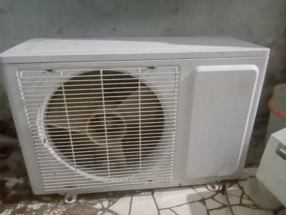 AC SEKEN MERK SANYO